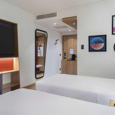 Hotel Hampton By Hilton Antalya Airport Exterior foto